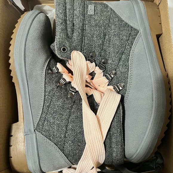 Keds Camp Water-Resistant Boots - Picture 3 of 5